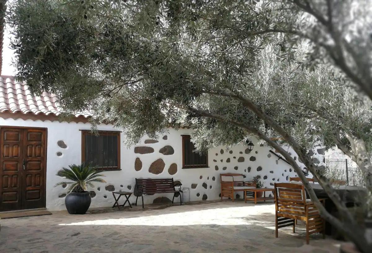 הוילה Santa Lucia La Casa Vieja De La Montana מראה חיצוני תמונה